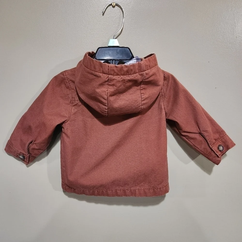 Carter's Hooded Jacket With Button Up Closure Size 9 mos